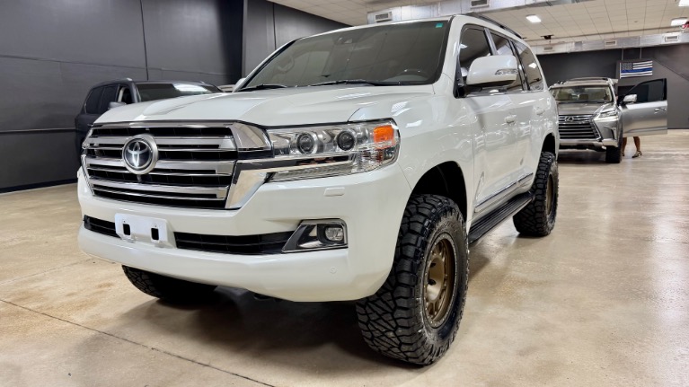 toyota land cruiser 2016 JTMCY7AJ8G4042831 image
